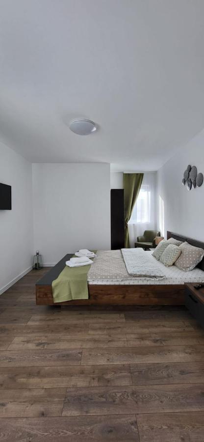 Huesca House Hotell Turda Rum bild
